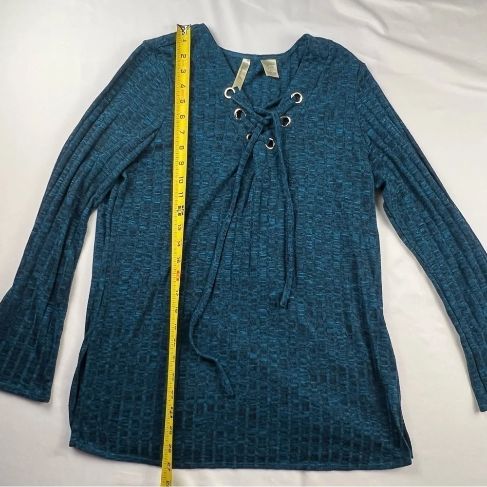 Chenault - Women’s Lightweight Sweater - M - Med Blue -Criss Cross Front -V Neck